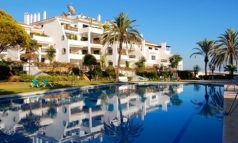 Appartement près de la plage à acheter sur la Mille d' Or entre Marbella centre et Puerto Banús 