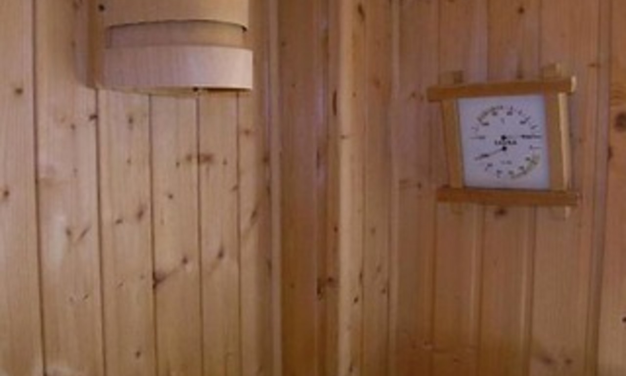 Appartement à vendre dans un complexe de plage sur la Mille d' Or à peu de distance à pied de Marbella centre 7