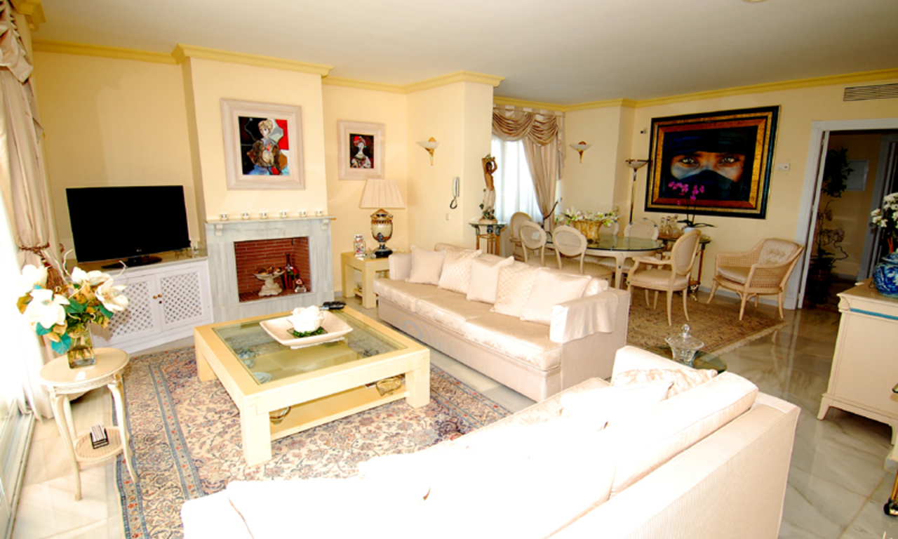Penthouse spacieux à vendre, nouvelle Mille d' Or, entre Marbella et Estepona 12