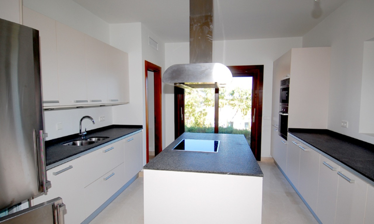 Nouvelle villa dans un complexe fermé dans la zone de Marbella - Benahavis 11