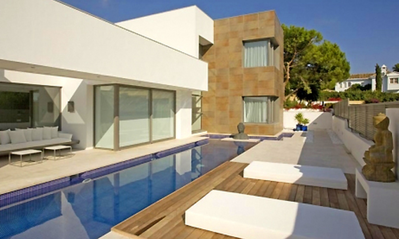 Nouvelle villa contemporaine à vendre sur la Mille d' Or à Marbella 7