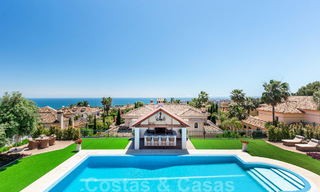 Villa de luxe de style classique avec vue sur la mer à vendre à Sierra Blanca, Marbella 22198 