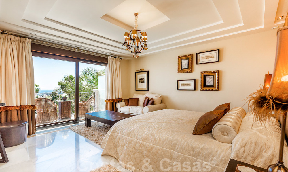 Villa de luxe de style classique avec vue sur la mer à vendre à Sierra Blanca, Marbella 22199