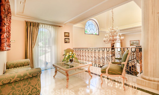 Villa de luxe de style classique avec vue sur la mer à vendre à Sierra Blanca, Marbella 22201 