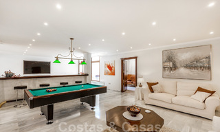 Villa de luxe de style classique avec vue sur la mer à vendre à Sierra Blanca, Marbella 22202 