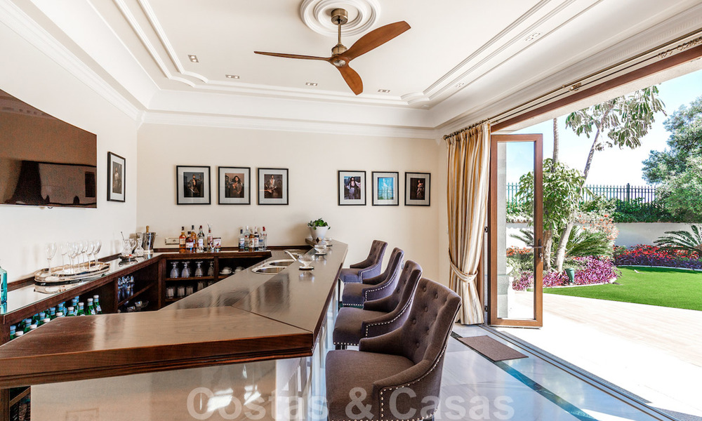 Villa de luxe de style classique avec vue sur la mer à vendre à Sierra Blanca, Marbella 22207