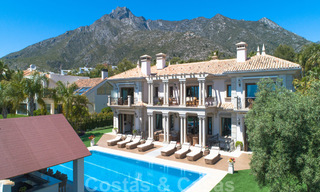 Villa de luxe de style classique avec vue sur la mer à vendre à Sierra Blanca, Marbella 22208 