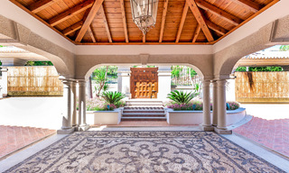 Villa de luxe de style classique avec vue sur la mer à vendre à Sierra Blanca, Marbella 22212 