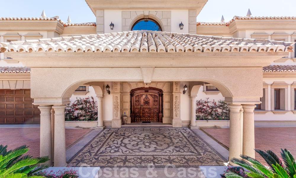 Villa de luxe de style classique avec vue sur la mer à vendre à Sierra Blanca, Marbella 22213