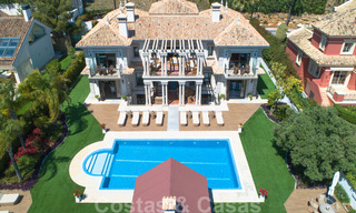 Villa de luxe de style classique avec vue sur la mer à vendre à Sierra Blanca, Marbella 22215 