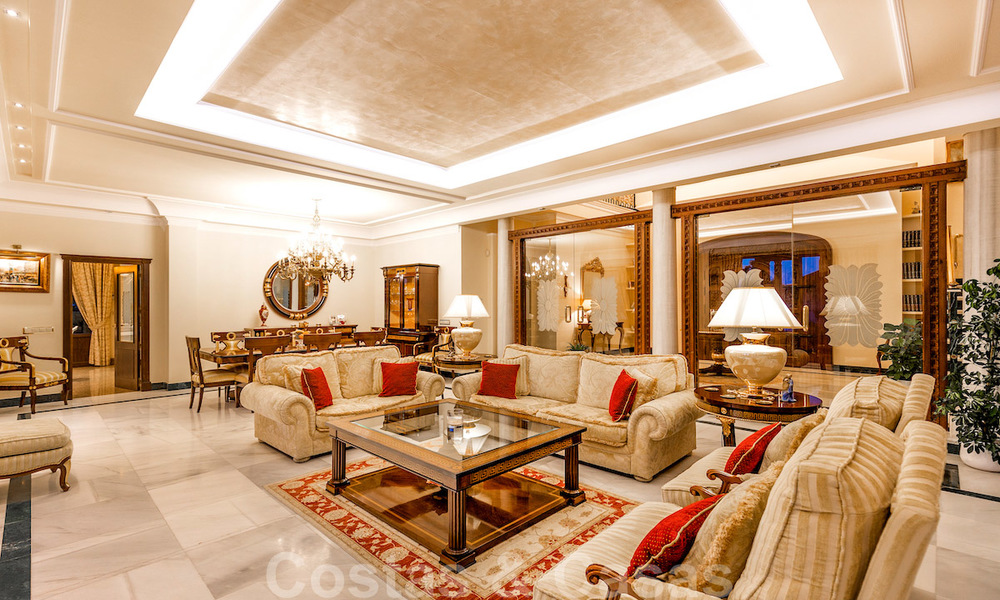 Villa de luxe de style classique avec vue sur la mer à vendre à Sierra Blanca, Marbella 22218