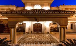 Villa de luxe de style classique avec vue sur la mer à vendre à Sierra Blanca, Marbella 22222 