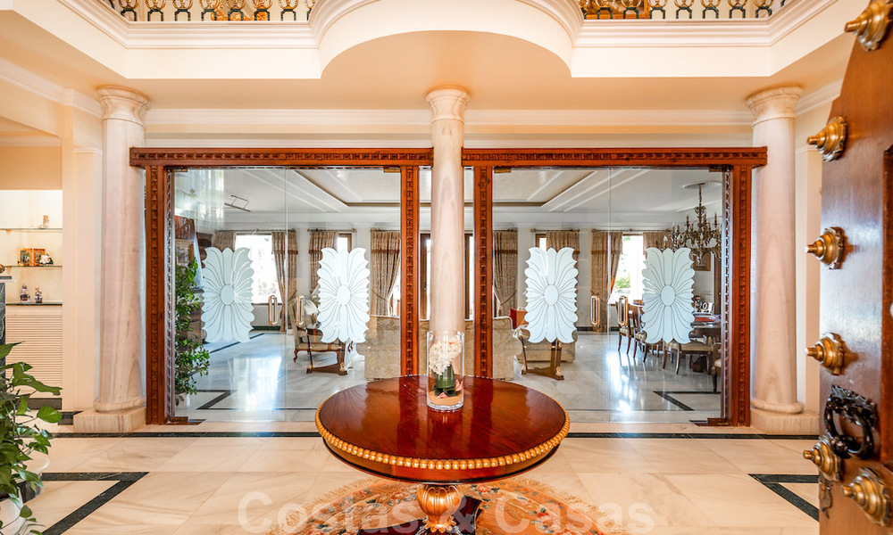 Villa de luxe de style classique avec vue sur la mer à vendre à Sierra Blanca, Marbella 22225