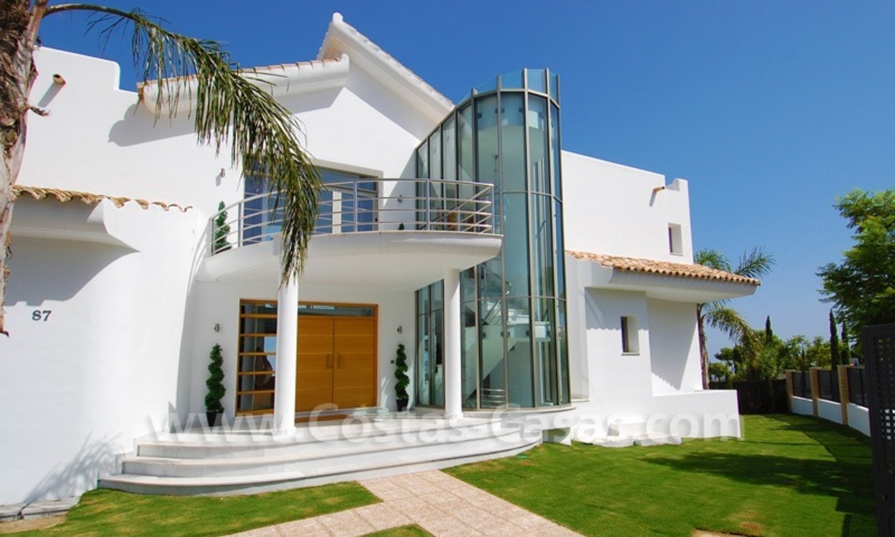 Villa nouvellement construite de style moderne à vendre dans un complexe de golf sur la nouvelle Mille d' Or entre Puerto Banús (Marbella), Benahavis et le centre d' Estepona 5