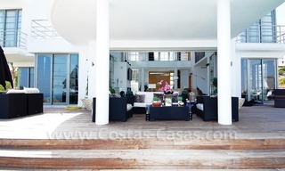 Villa nouvellement construite de style moderne à vendre dans un complexe de golf sur la nouvelle Mille d' Or entre Puerto Banús (Marbella), Benahavis et le centre d' Estepona 7