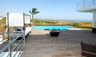 Villa nouvellement construite de style moderne à vendre dans un complexe de golf sur la nouvelle Mille d' Or entre Puerto Banús (Marbella), Benahavis et le centre d' Estepona 13