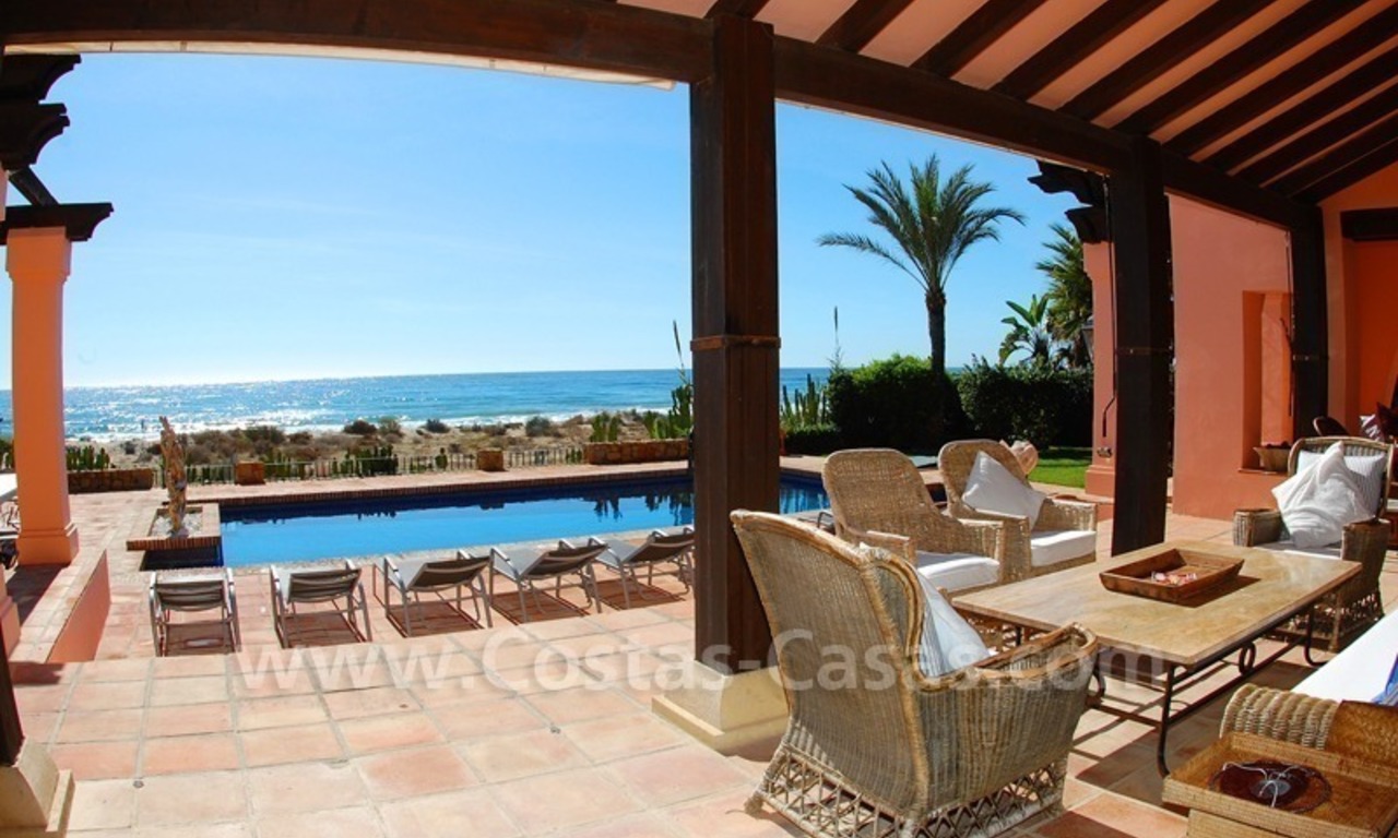 Propriété en première ligne de plage, villa exclusive à vendre, Los Monteros - Bahía de Marbella - Marbella 10