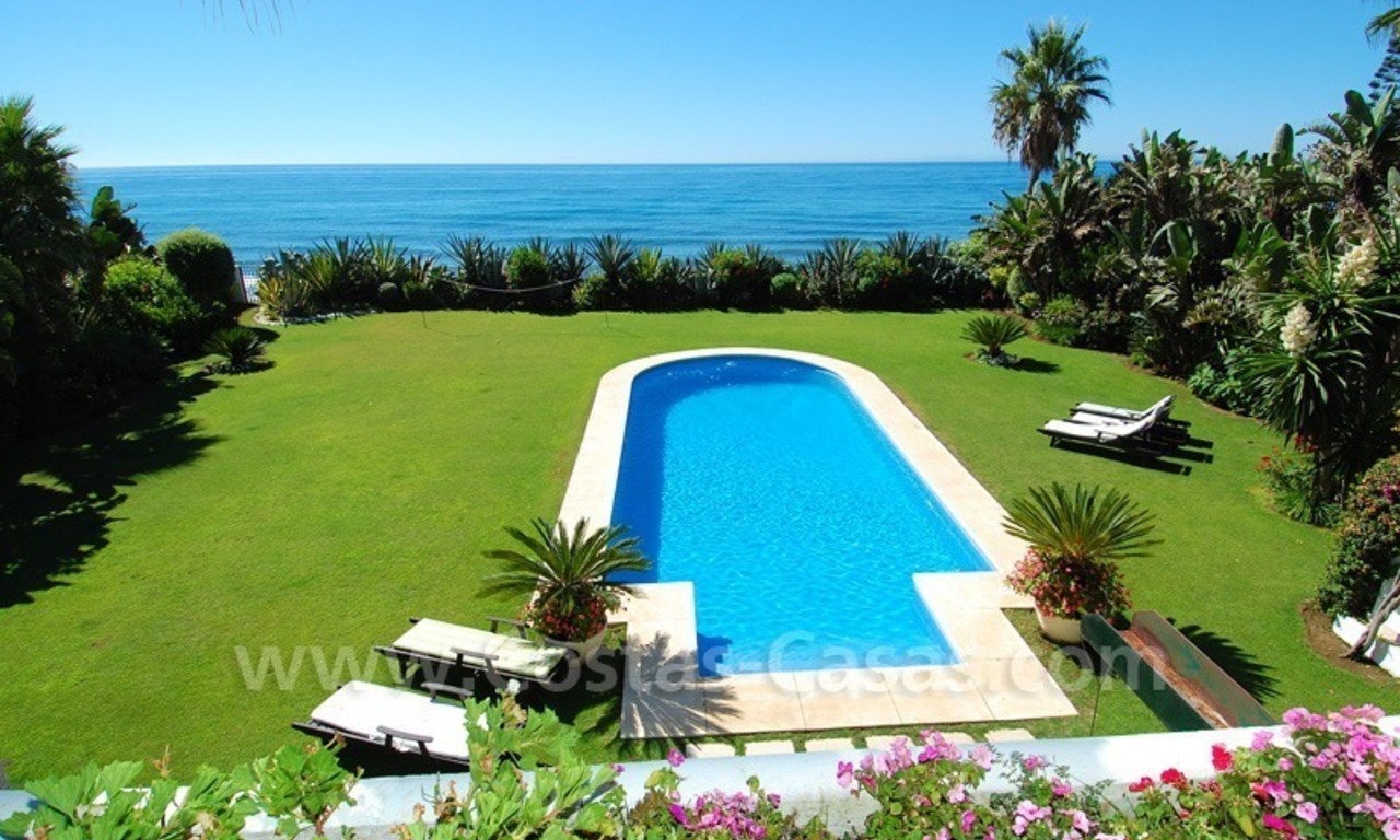Villa exclusive en première ligne de plage, Marbella - Estepona 0