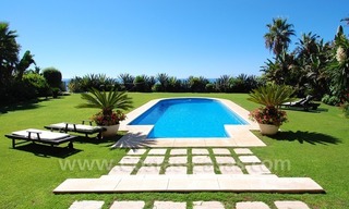 Villa exclusive en première ligne de plage, Marbella - Estepona 2