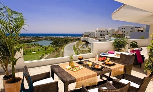 Appartements modernes à vendre dans un complexe en première ligne de Golf à Marbella - Benahavis 
