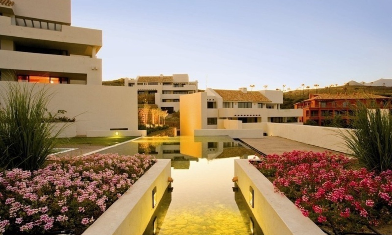 Appartements modernes à vendre dans un complexe en première ligne de Golf à Marbella - Benahavis 3