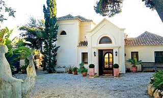 Villa à vendre en El Rosario à l' Est de Marbella, Costa del Sol 2