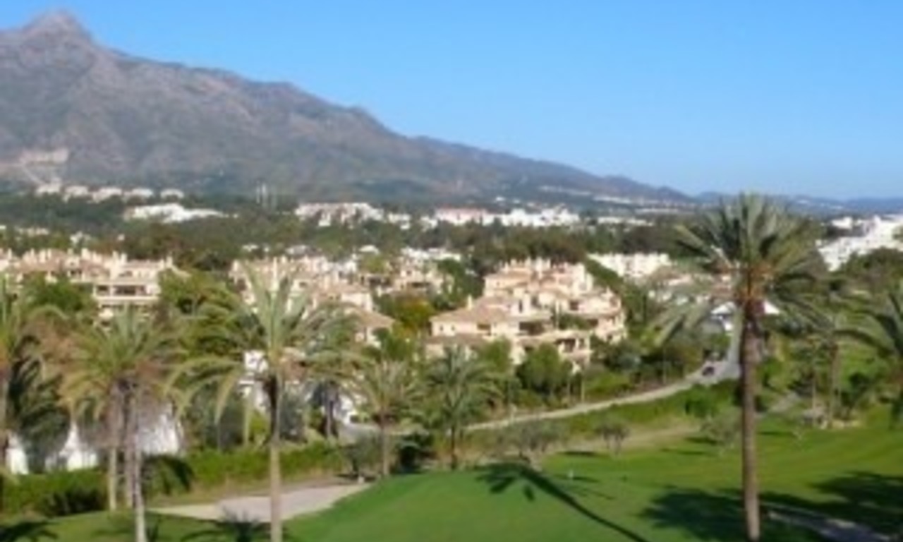 Villa de style contemporaine en première ligne de golf à vendre dans Nueva Andalucía - Marbella 5