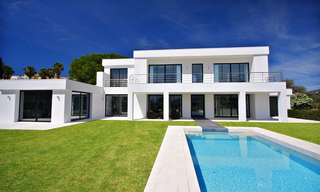 Villa de style contemporaine en première ligne de golf à vendre dans Nueva Andalucía - Marbella 2