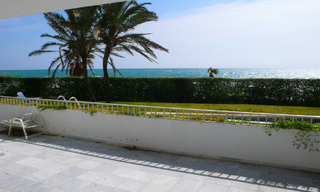Appartement en première ligne de plage à vendre, Mille d' Or, Marbella - Puerto Banús 1
