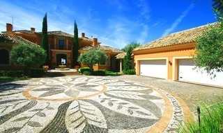 Villa de luxe à vendre, dans la zone de Marbella - Benahavis, complexe de golf fermé et sécurisé 3