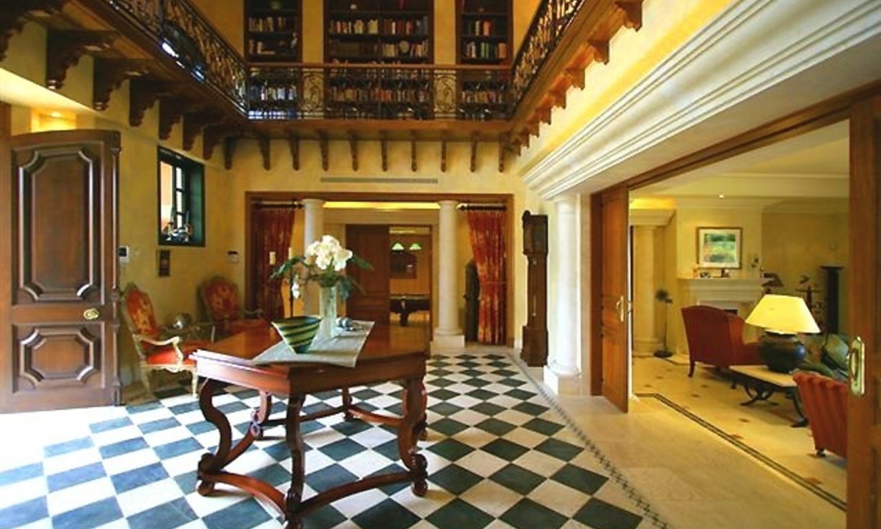Villa de luxe à vendre, dans la zone de Marbella - Benahavis, complexe de golf fermé et sécurisé 5