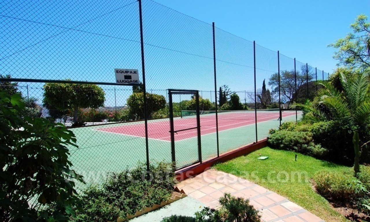 Opportunité! Maisons jumelées à vendre en première ligne de golf à Nueva Andalucía, Marbella 21