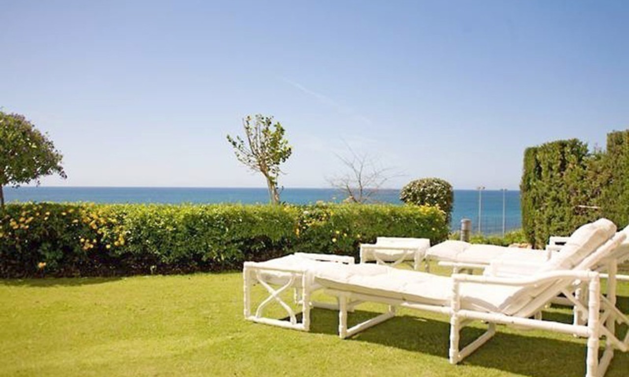 Appartement à vendre avec jardin en première ligne de plage à Cabopino, Marbella 3
