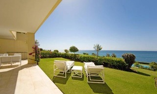 Appartement à vendre avec jardin en première ligne de plage à Cabopino, Marbella 1