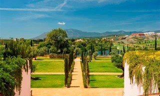 Appartements et penthouses en première ligne de golf à vendre dans la zone de Marbella - Benahavis - Estepona sur la Costa del Sol 2