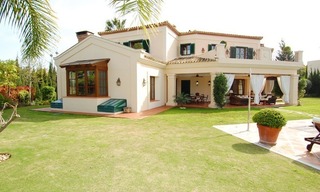 Villa exclusive et élégante à vendre près de Puerto Banús à Marbella 3