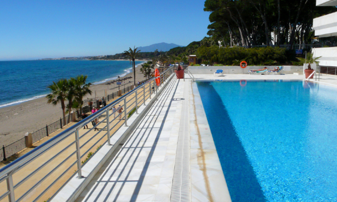 Opportunité! penthouse de luxe à vendre, première ligne de plage sur la Mille d' Or - Marbella centre 1