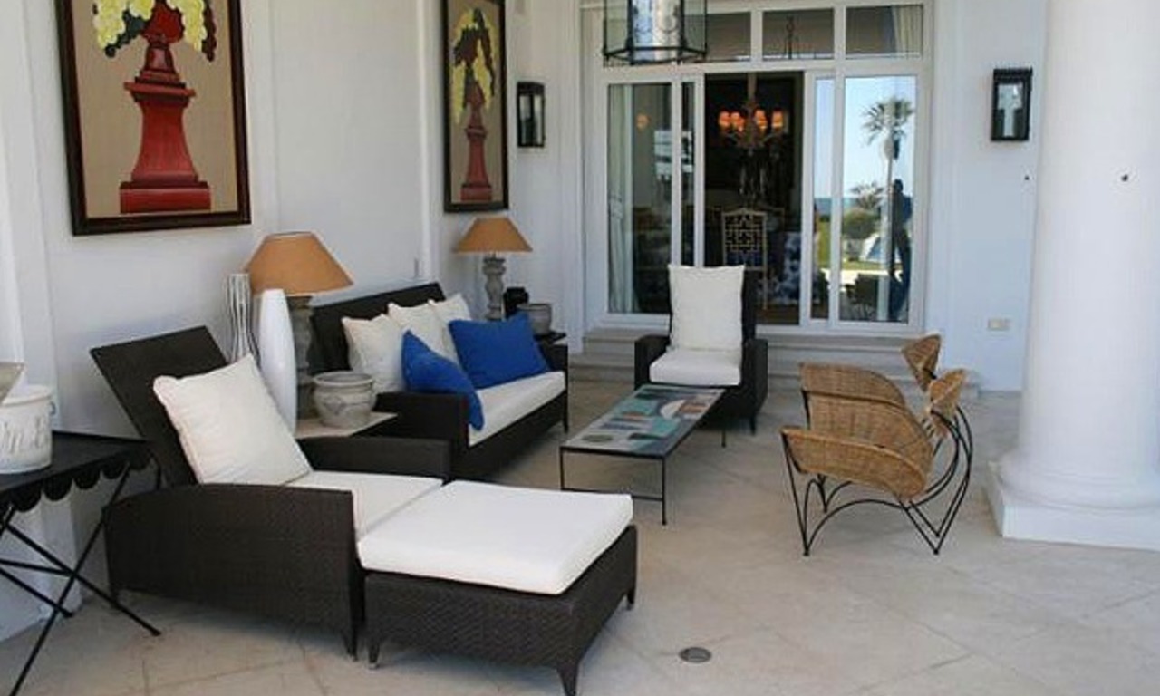 Villa en première ligne de plage à acheter, Marbella - Estepona 4