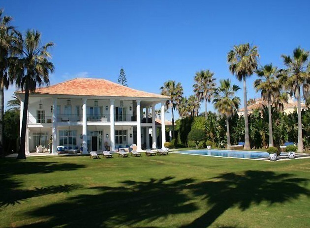 Villa en première ligne de plage à acheter, Marbella - Estepona