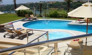 Villa de luxe de style contemporain à vendre, première ligne de golf, dans la zone de Marbella - Benahavis 7