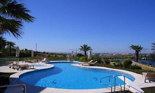Villa de luxe de style contemporain à vendre, première ligne de golf, dans la zone de Marbella - Benahavis 8
