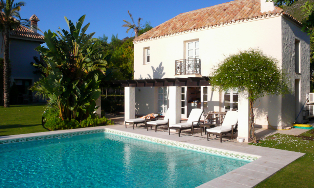 Villa exclusive à vendre dans la zone de Marbella sur une grande parcelle privée 8