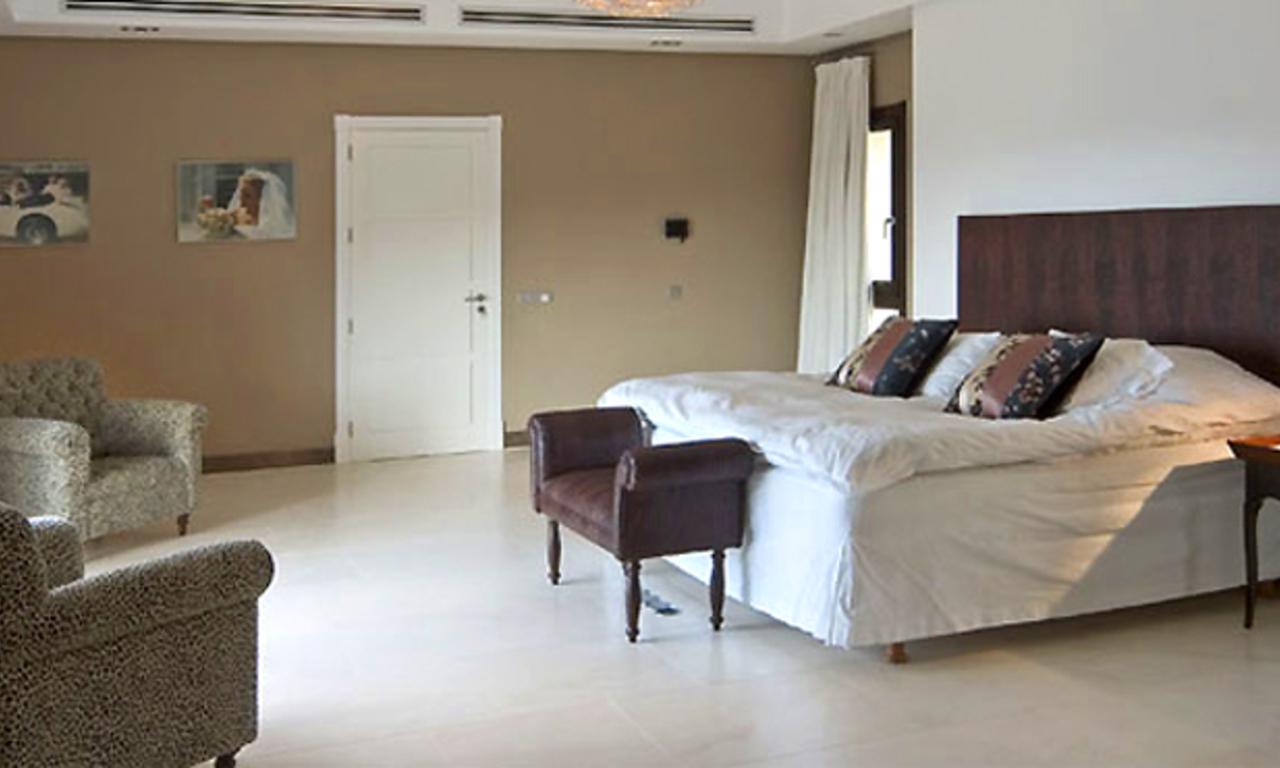 Villa exclusive à vendre dans la zone de Marbella sur une grande parcelle privée 14