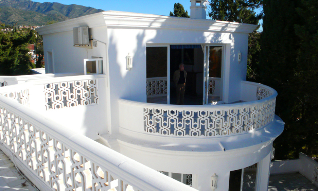 Villa à vendre en première ligne de plage sur la Mille d' Or, près de Marbella centre 13