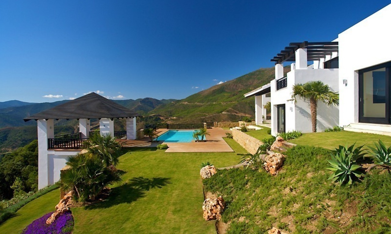 Nouvelle villa de style moderne à vendre, complexe de golf exclusif, Benahavis - Marbella 0