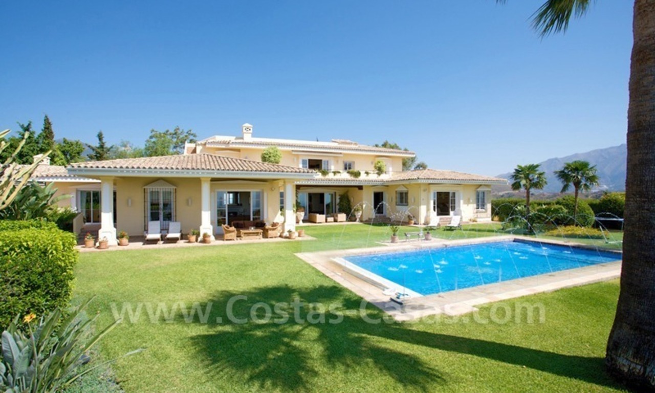Villa exclusive à vendre avec des vues spéctaculaires, située dans un complexe fermé prestigieux dans la zone de Marbella - Benahavis 4