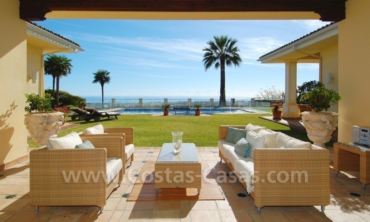 Villa exclusive à vendre avec des vues spéctaculaires, située dans un complexe fermé prestigieux dans la zone de Marbella - Benahavis 9