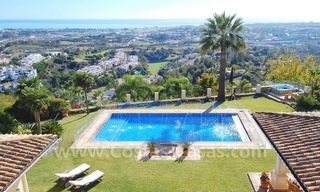 Villa exclusive à vendre avec des vues spéctaculaires, située dans un complexe fermé prestigieux dans la zone de Marbella - Benahavis 10