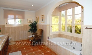 Villa exclusive à vendre avec des vues spéctaculaires, située dans un complexe fermé prestigieux dans la zone de Marbella - Benahavis 25