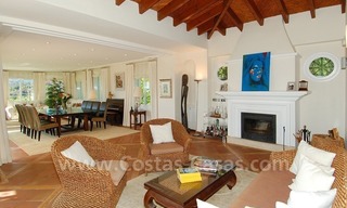 Villa exclusive à vendre avec des vues spéctaculaires, située dans un complexe fermé prestigieux dans la zone de Marbella - Benahavis 18